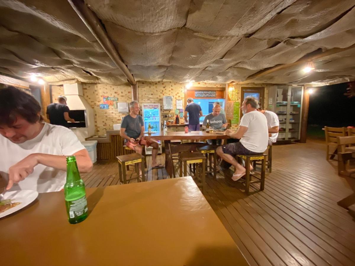 Bahia Surf Camp Hotell Abrantes Eksteriør bilde
